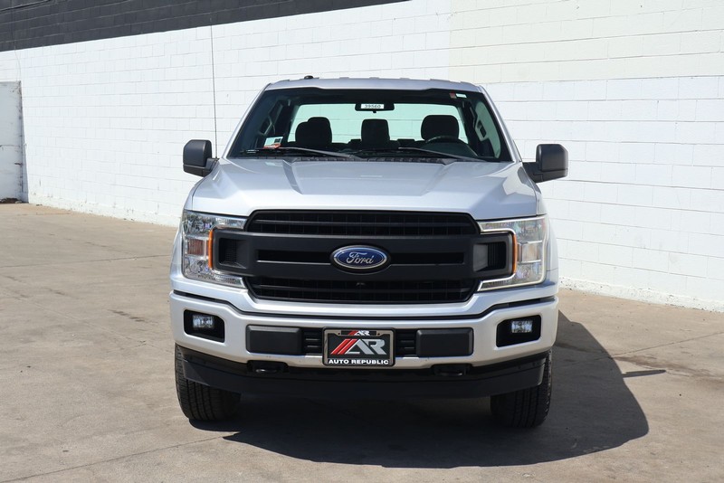 Ford F-150 Vehicle Full-screen Gallery Image 03
