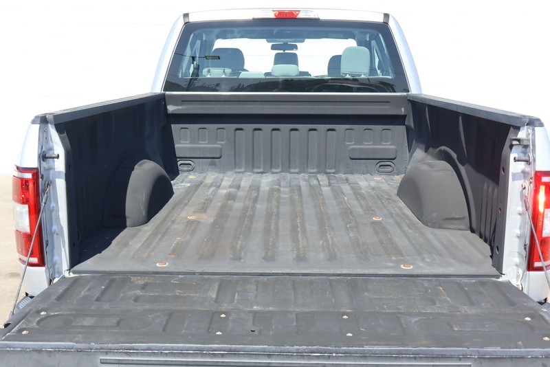 Ford F-150 Vehicle Full-screen Gallery Image 09
