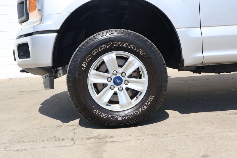 Ford F-150 Vehicle Full-screen Gallery Image 15