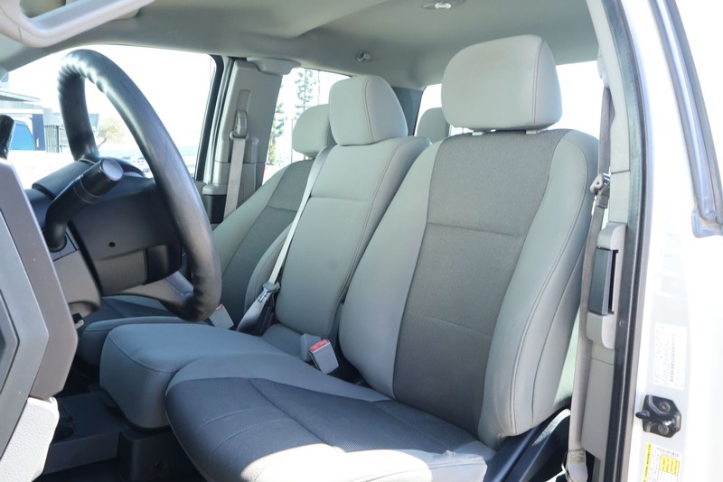 Ford F-150 Vehicle Full-screen Gallery Image 18