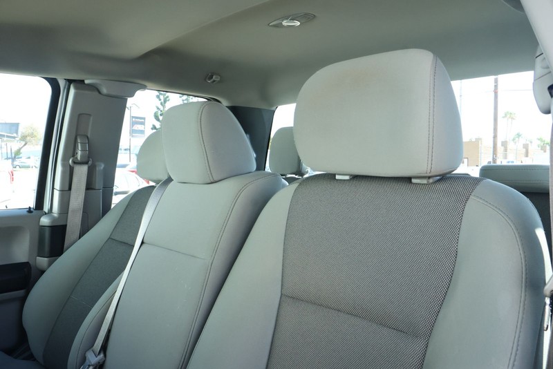 Ford F-150 Vehicle Full-screen Gallery Image 19