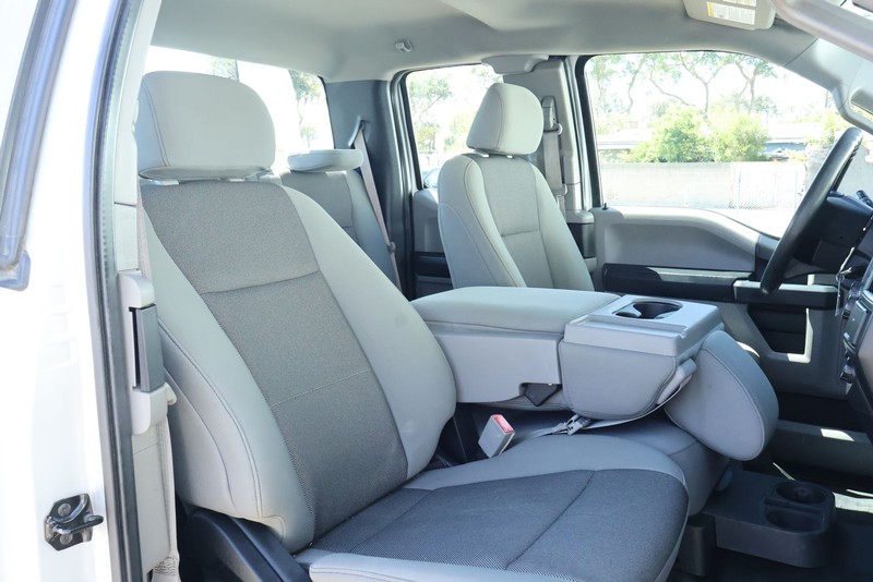 Ford F-150 Vehicle Full-screen Gallery Image 22