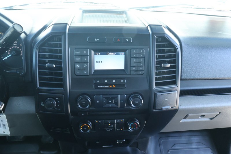 Ford F-150 Vehicle Full-screen Gallery Image 27