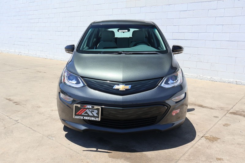 Chevrolet Bolt EV Vehicle Full-screen Gallery Image 02