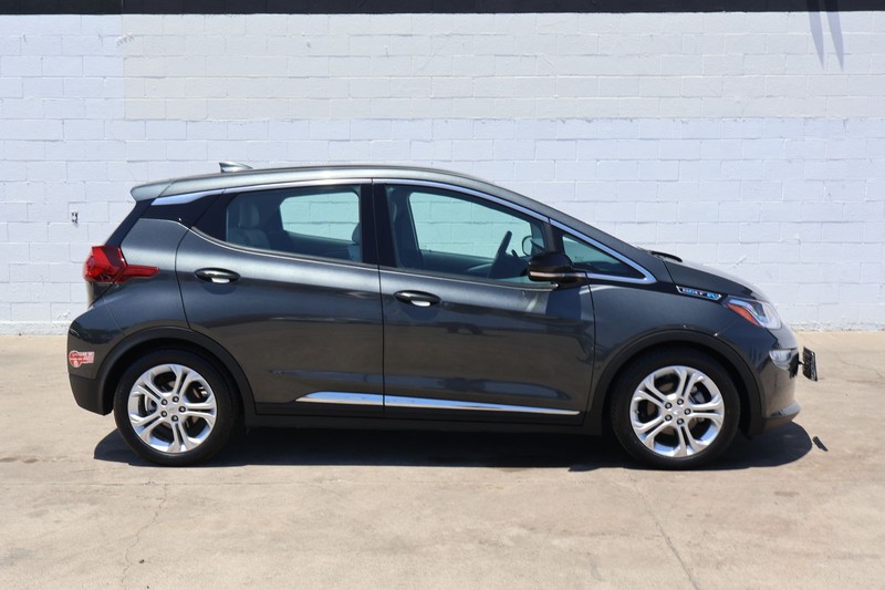 Chevrolet Bolt EV Vehicle Full-screen Gallery Image 04
