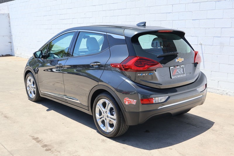 Chevrolet Bolt EV Vehicle Full-screen Gallery Image 08