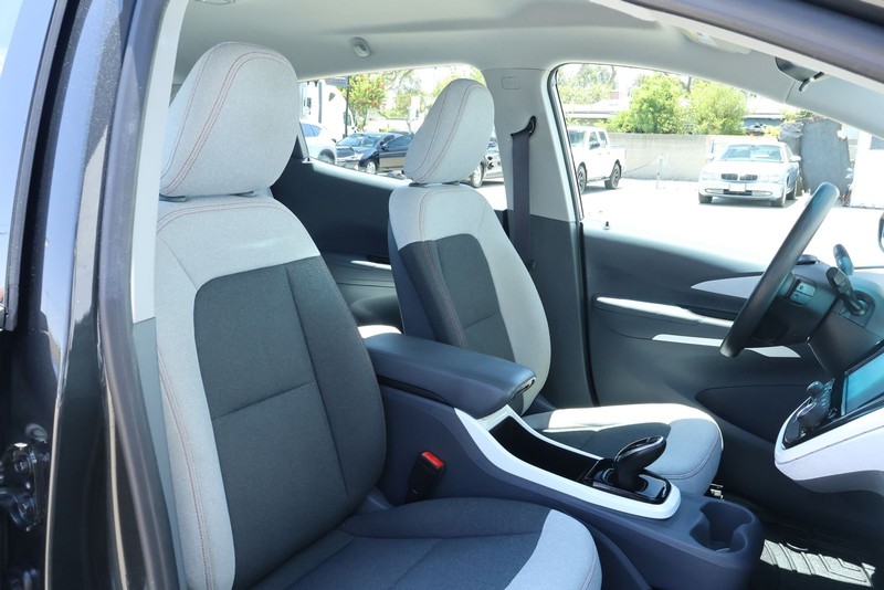 Chevrolet Bolt EV Vehicle Full-screen Gallery Image 18