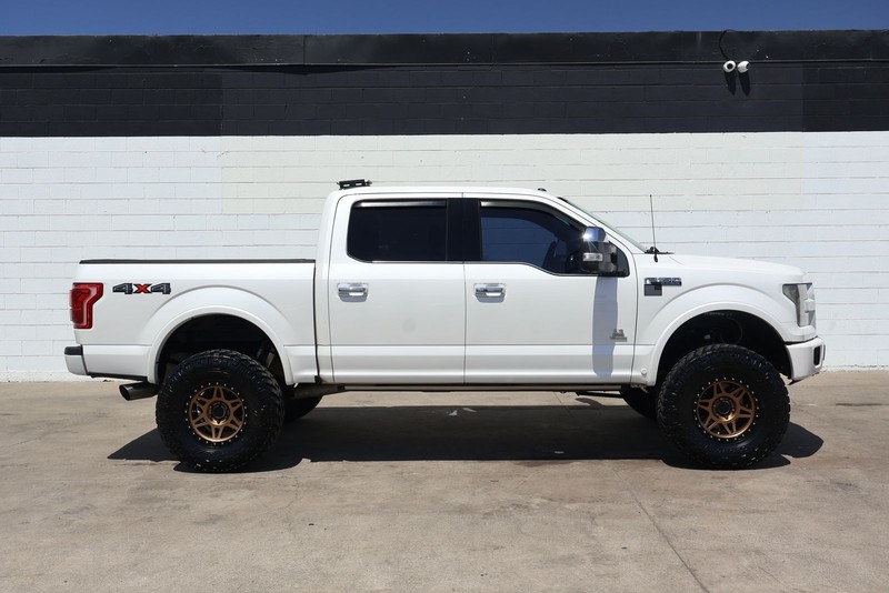 Ford F-150 Vehicle Full-screen Gallery Image 04