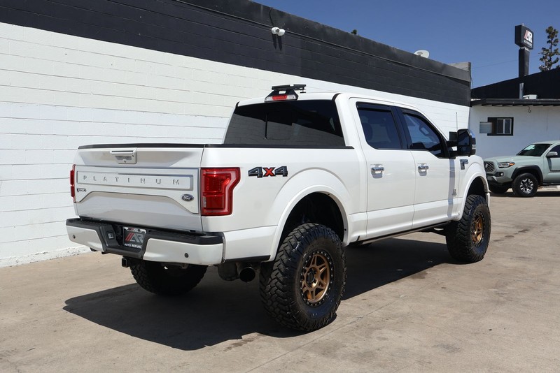 Ford F-150 Vehicle Full-screen Gallery Image 05