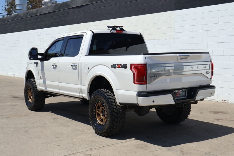 Ford F-150 Vehicle Full-screen Gallery Image 10