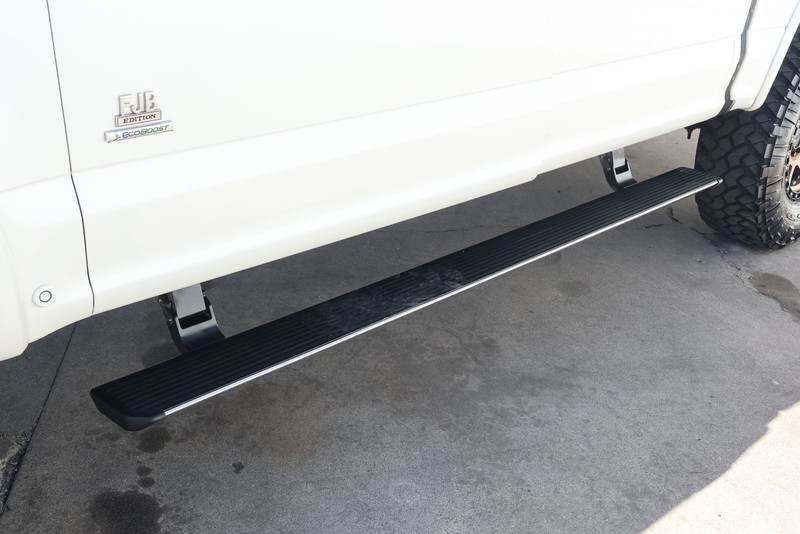 Ford F-150 Vehicle Full-screen Gallery Image 14