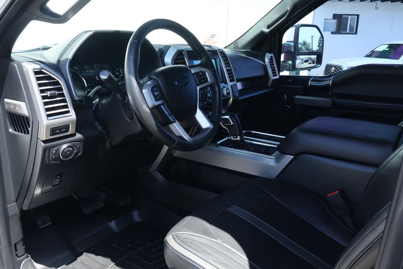 Ford F-150 Vehicle Full-screen Gallery Image 20