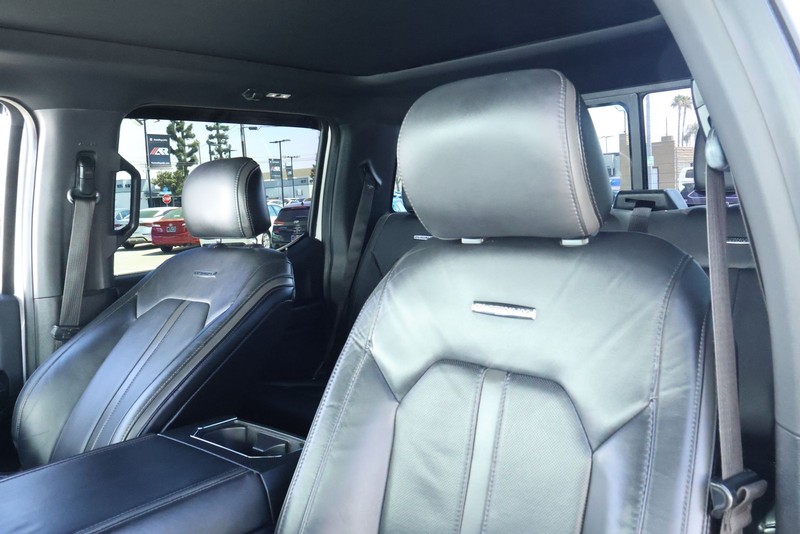 Ford F-150 Vehicle Full-screen Gallery Image 24