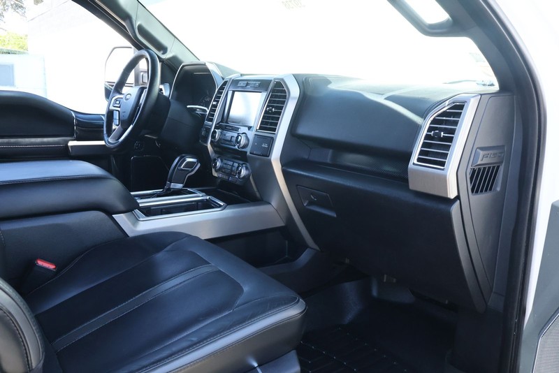 Ford F-150 Vehicle Full-screen Gallery Image 25