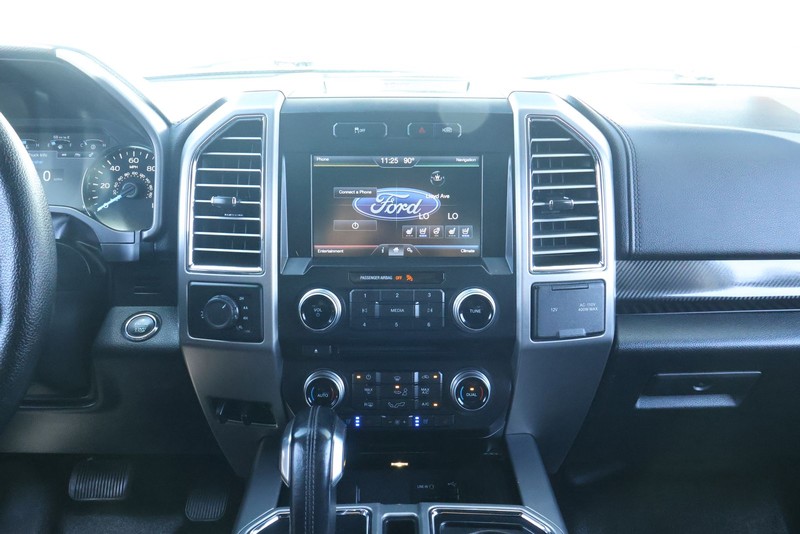 Ford F-150 Vehicle Full-screen Gallery Image 33