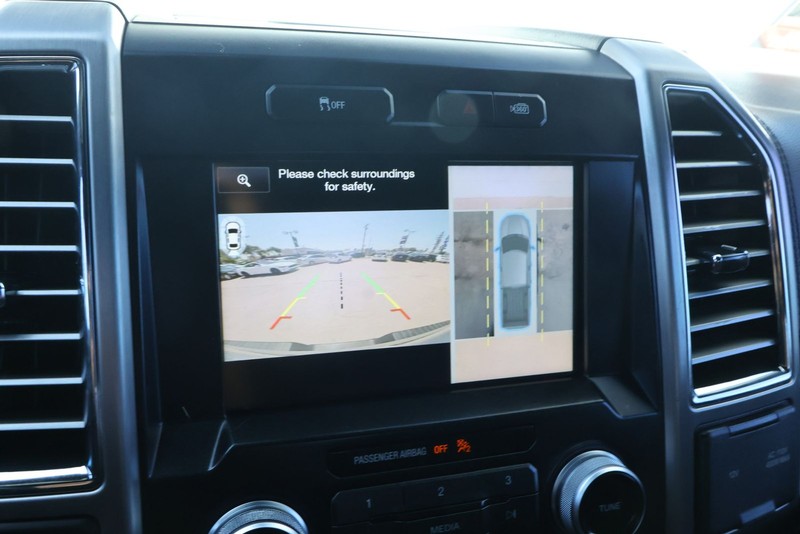 Ford F-150 Vehicle Full-screen Gallery Image 35