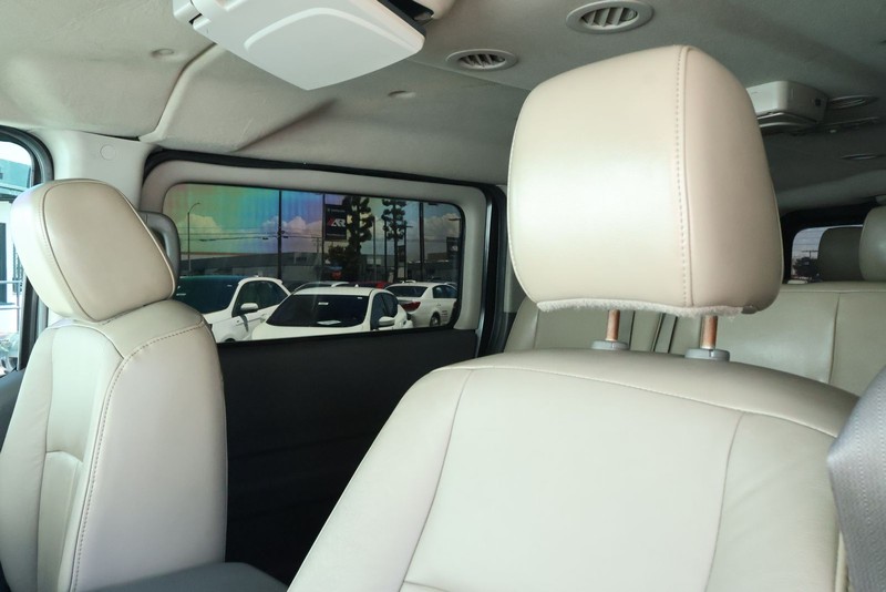 Nissan NVP Vehicle Full-screen Gallery Image 19