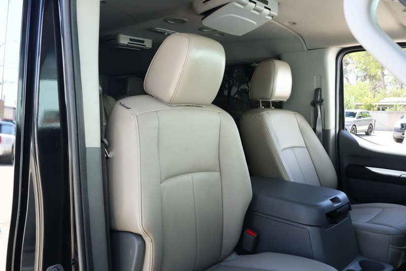Nissan NVP Vehicle Full-screen Gallery Image 21