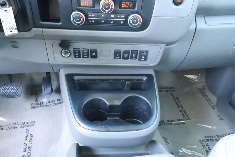 Nissan NVP Vehicle Full-screen Gallery Image 31