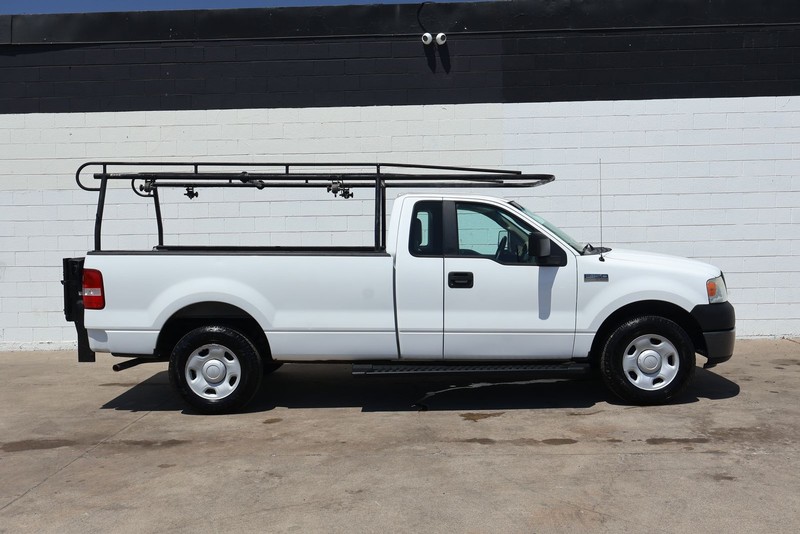 Ford F-150 Vehicle Full-screen Gallery Image 01