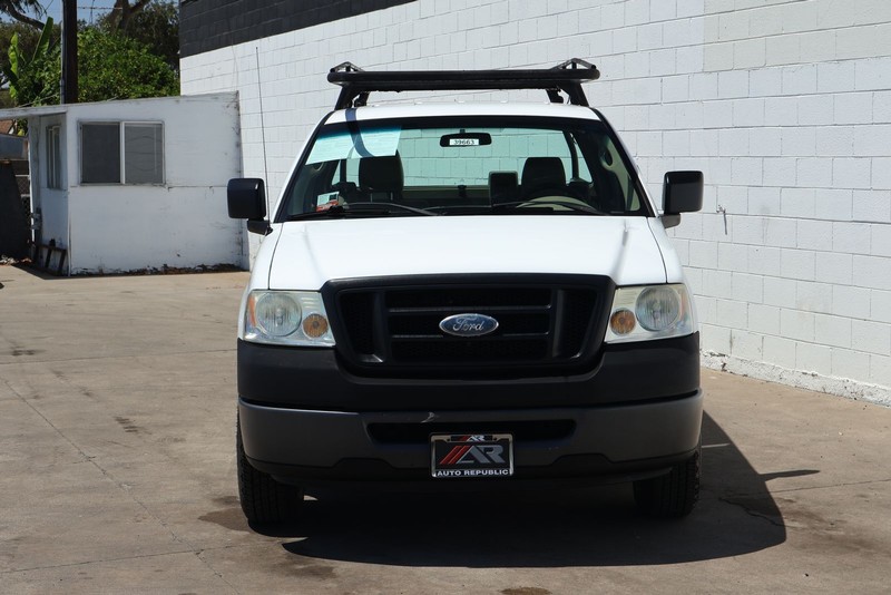 Ford F-150 Vehicle Full-screen Gallery Image 03