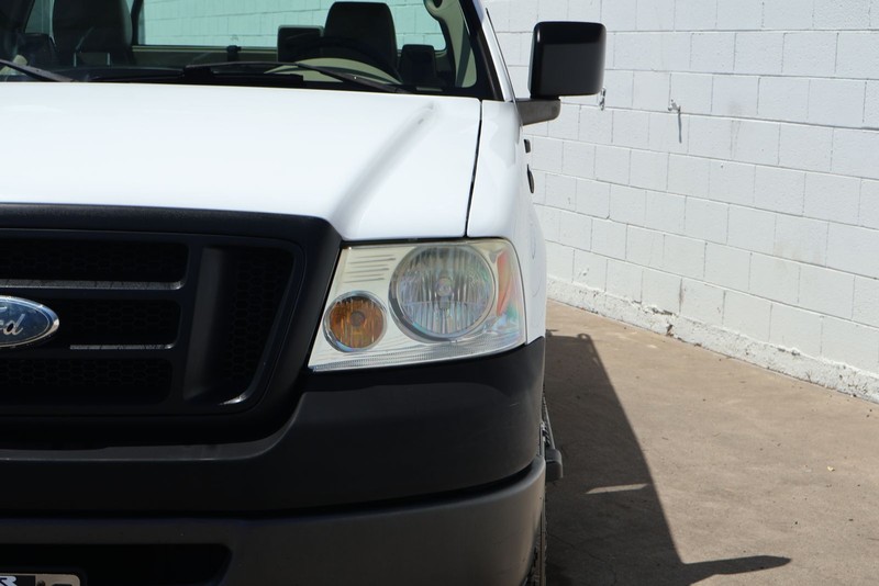 Ford F-150 Vehicle Full-screen Gallery Image 04