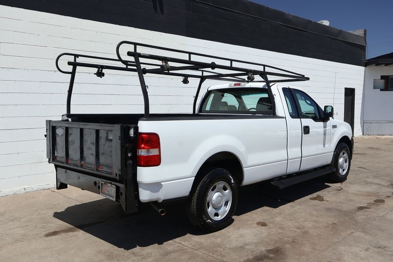 Ford F-150 Vehicle Full-screen Gallery Image 05