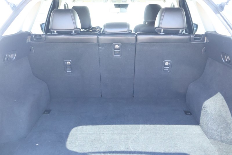Mazda CX-5 Vehicle Full-screen Gallery Image 09