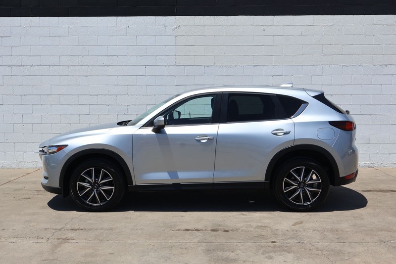 Mazda CX-5 Vehicle Full-screen Gallery Image 11
