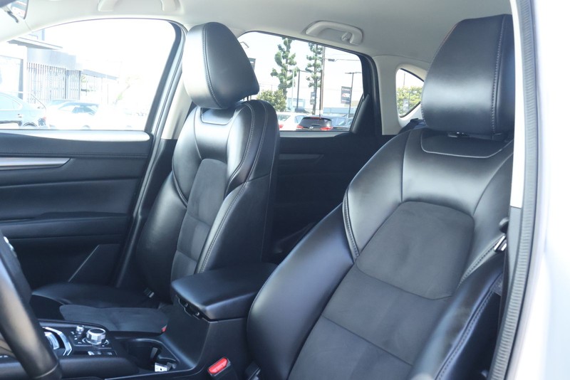 Mazda CX-5 Vehicle Full-screen Gallery Image 18
