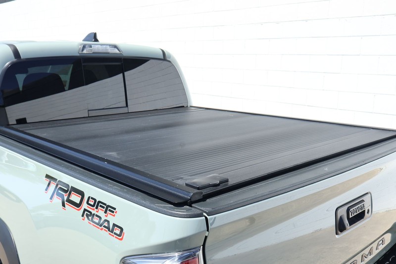 Toyota Tacoma Vehicle Full-screen Gallery Image 10