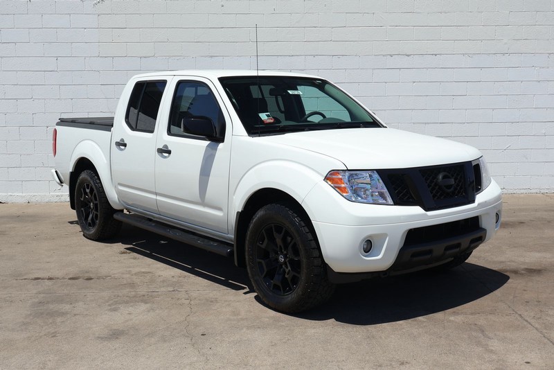 Nissan Frontier Vehicle Full-screen Gallery Image 02