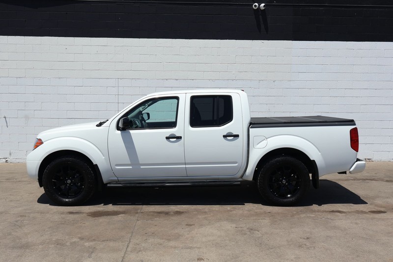 Nissan Frontier Vehicle Full-screen Gallery Image 13