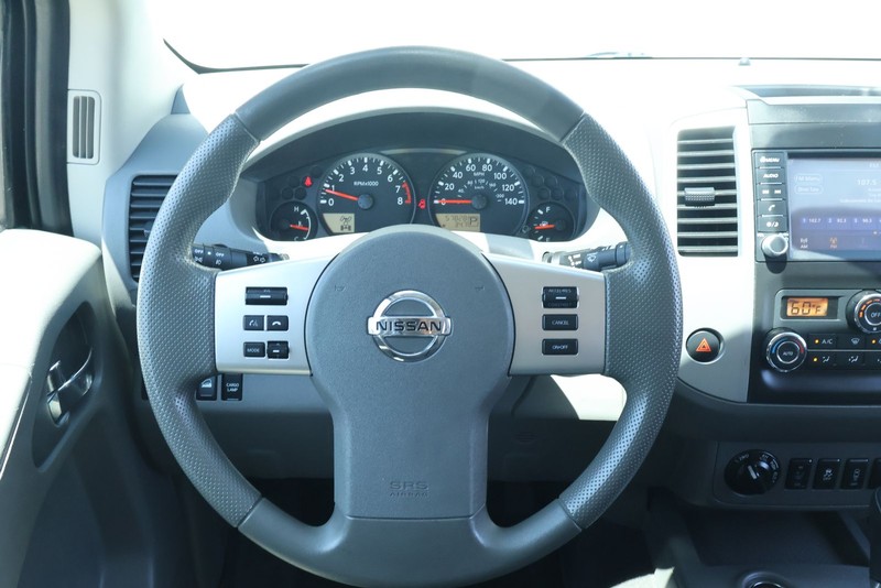 Nissan Frontier Vehicle Full-screen Gallery Image 28