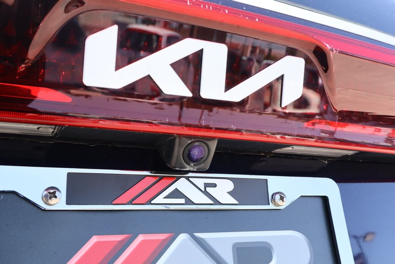 Kia Carnival Vehicle Full-screen Gallery Image 08