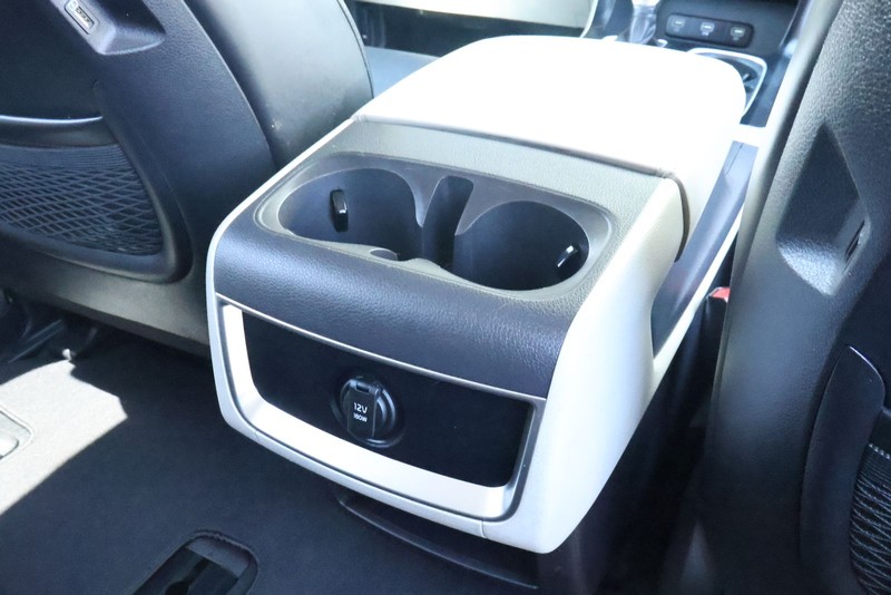 Kia Carnival Vehicle Full-screen Gallery Image 27