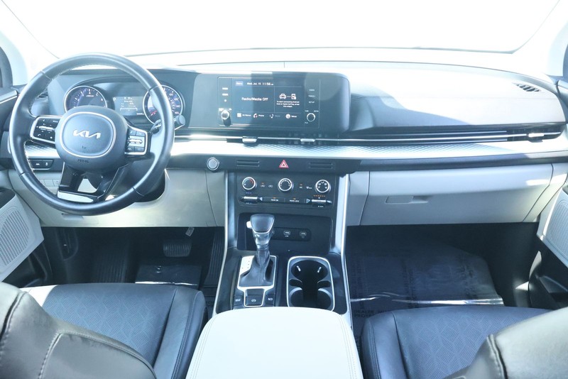 Kia Carnival Vehicle Full-screen Gallery Image 29