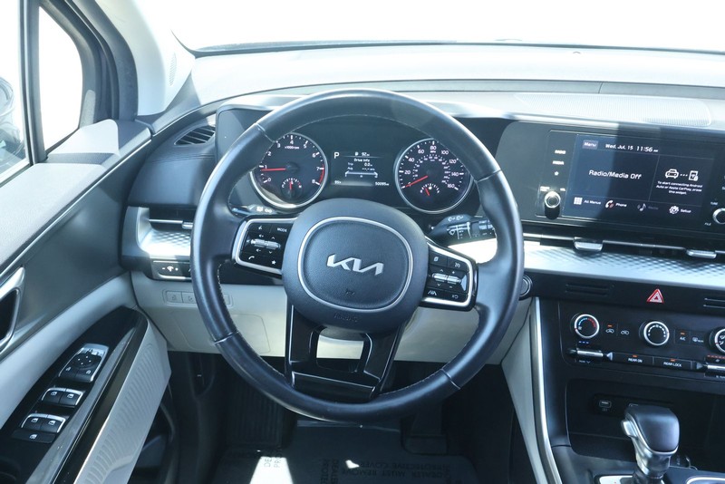 Kia Carnival Vehicle Full-screen Gallery Image 31