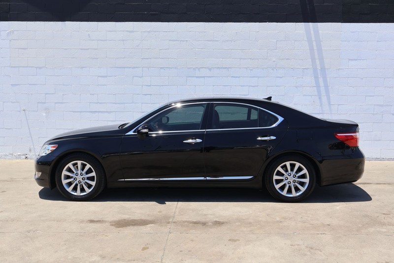 Lexus LS 460 Vehicle Full-screen Gallery Image 11