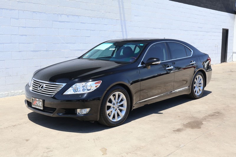 Lexus LS 460 Vehicle Full-screen Gallery Image 12