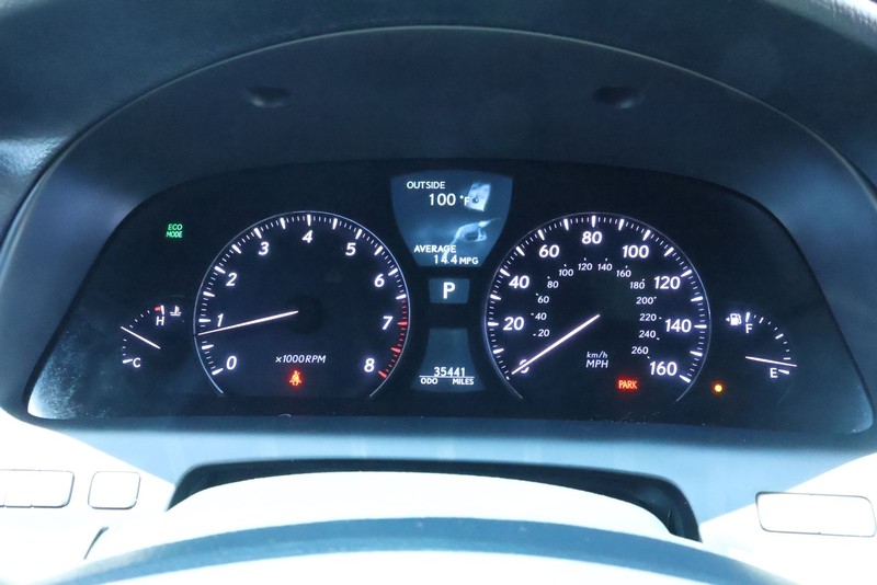 Lexus LS 460 Vehicle Full-screen Gallery Image 30