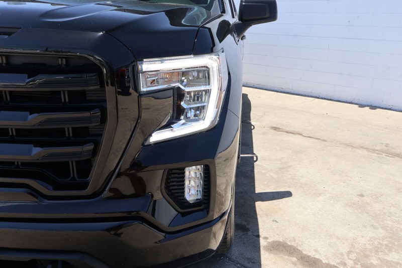 GMC Sierra 1500 Vehicle Full-screen Gallery Image 04