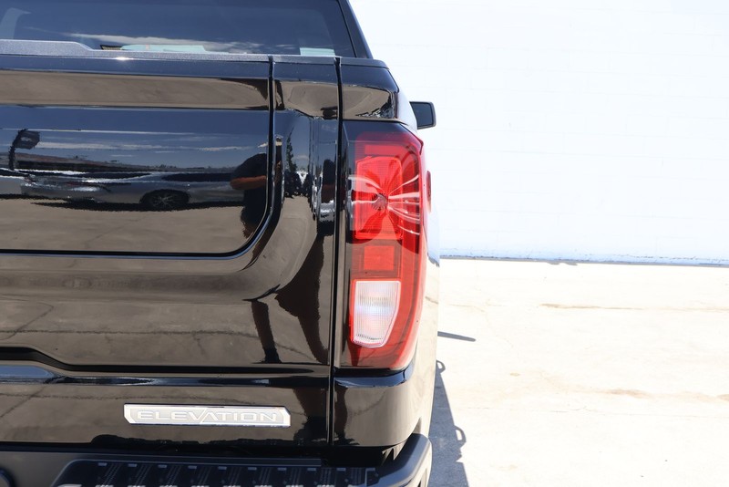 GMC Sierra 1500 Vehicle Full-screen Gallery Image 07