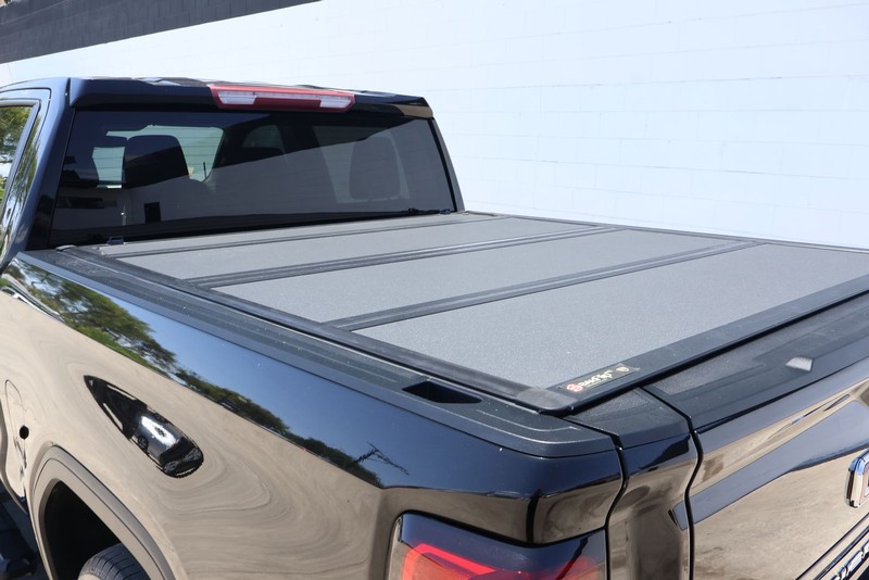 GMC Sierra 1500 Vehicle Full-screen Gallery Image 11