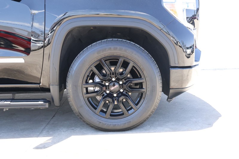 GMC Sierra 1500 Vehicle Full-screen Gallery Image 19