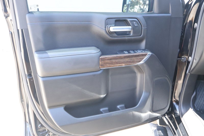 GMC Sierra 1500 Vehicle Full-screen Gallery Image 20