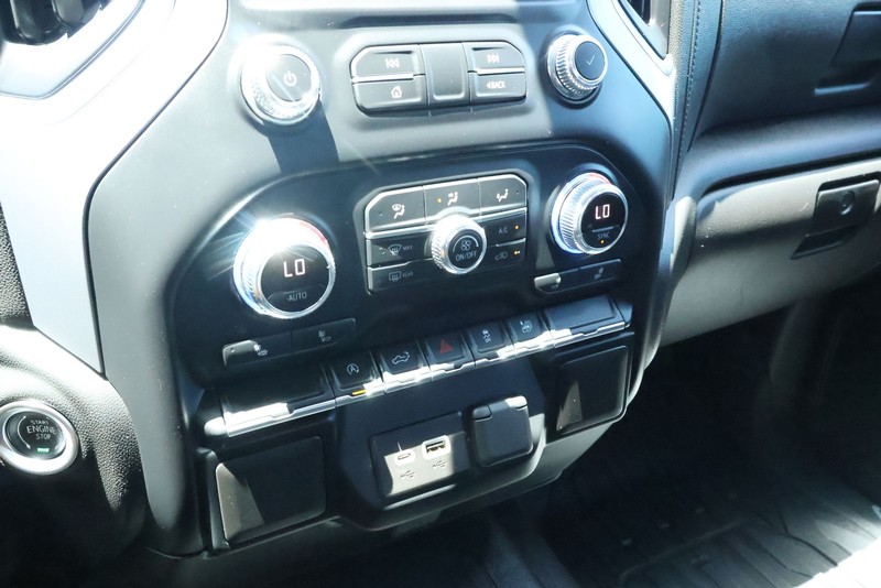 GMC Sierra 1500 Vehicle Full-screen Gallery Image 35