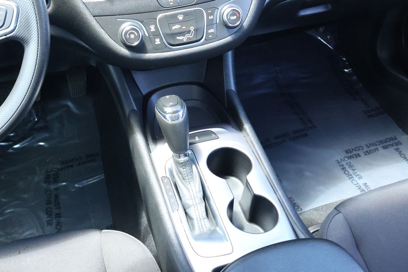 Chevrolet Malibu Vehicle Full-screen Gallery Image 28