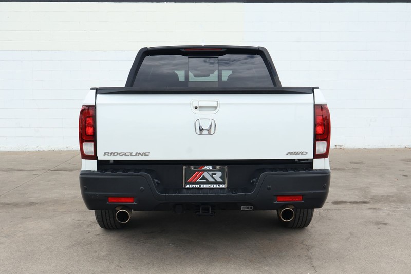 Honda Ridgeline Vehicle Full-screen Gallery Image 06