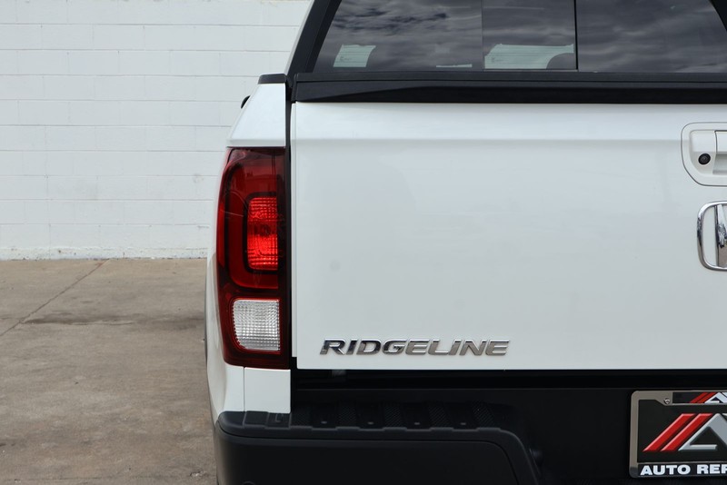 Honda Ridgeline Vehicle Full-screen Gallery Image 07